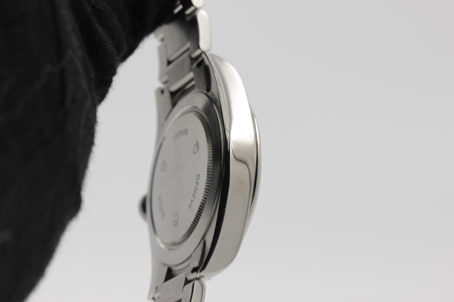 Tudor Black Bay 41 ref. 79540 — case-side view