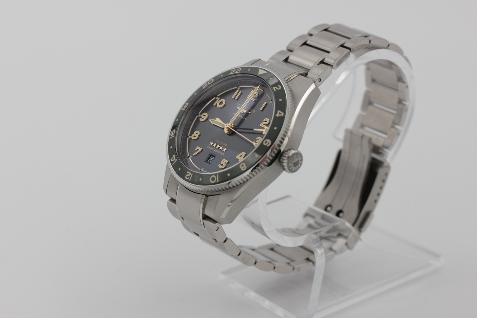 Longines Spirit Zulu Time ref. L3.812.4.63.6 — three-quarter view