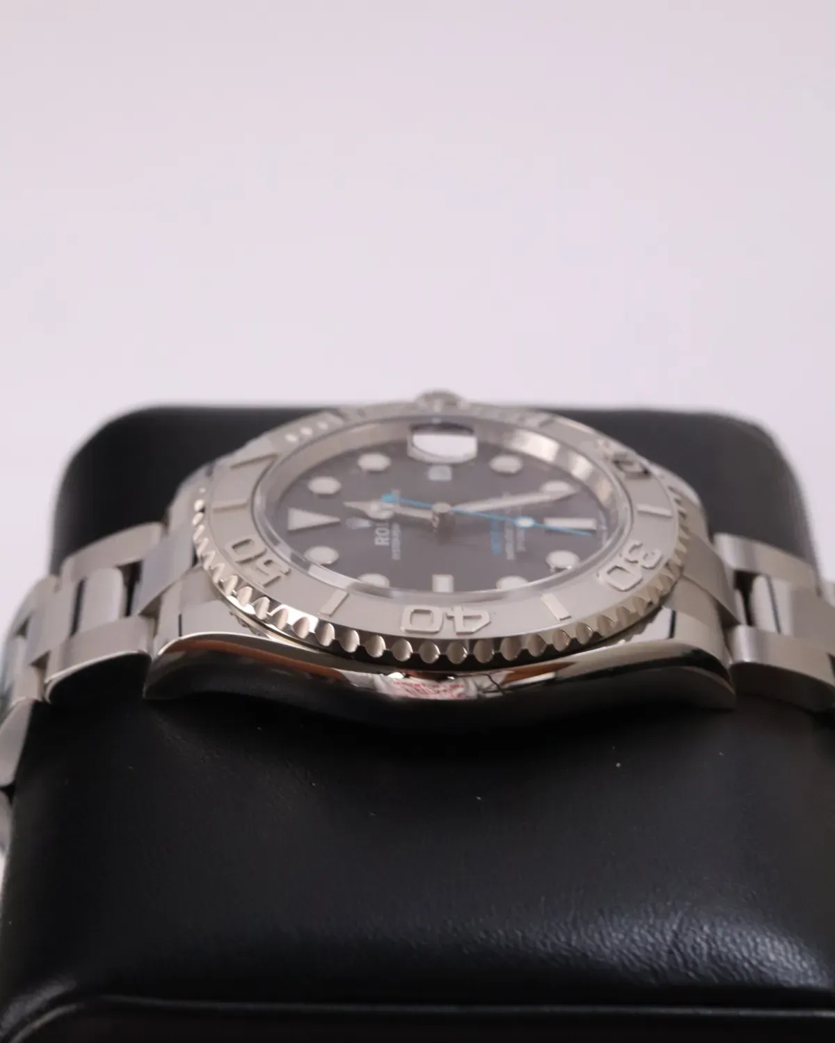 Rolex Yacht-Master 40 ref. 126622 — three-quarter view