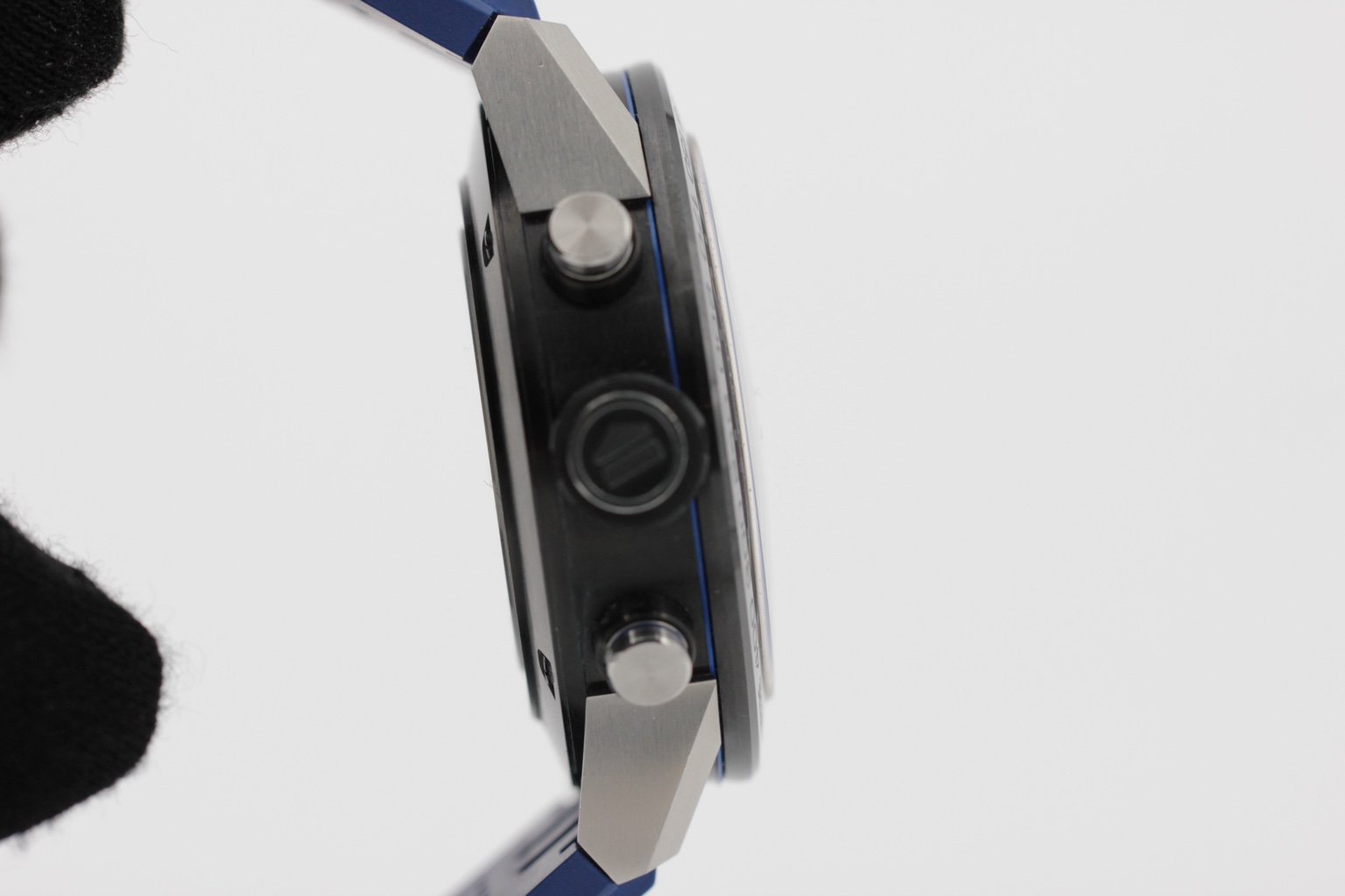 TAG Heuer Carrera Calibre HEUER 01 ref. CAR2A1T.FT6052 — crown-side view