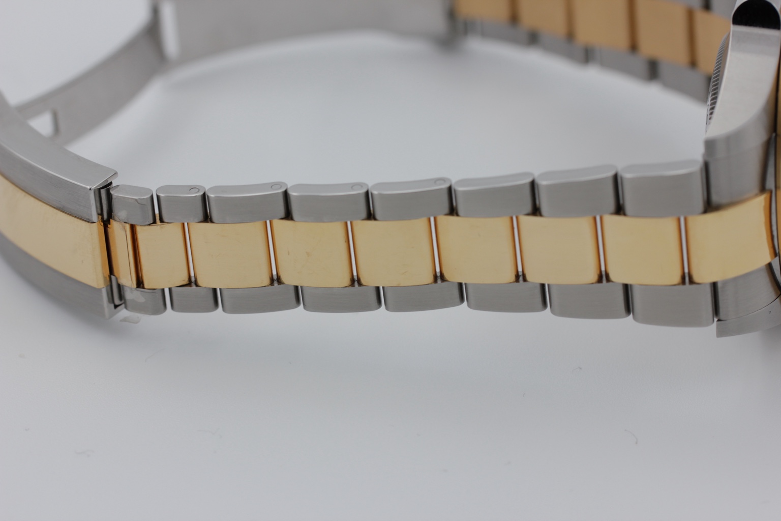 Rolex Sea-Dweller ref. 126603 — bracelet view