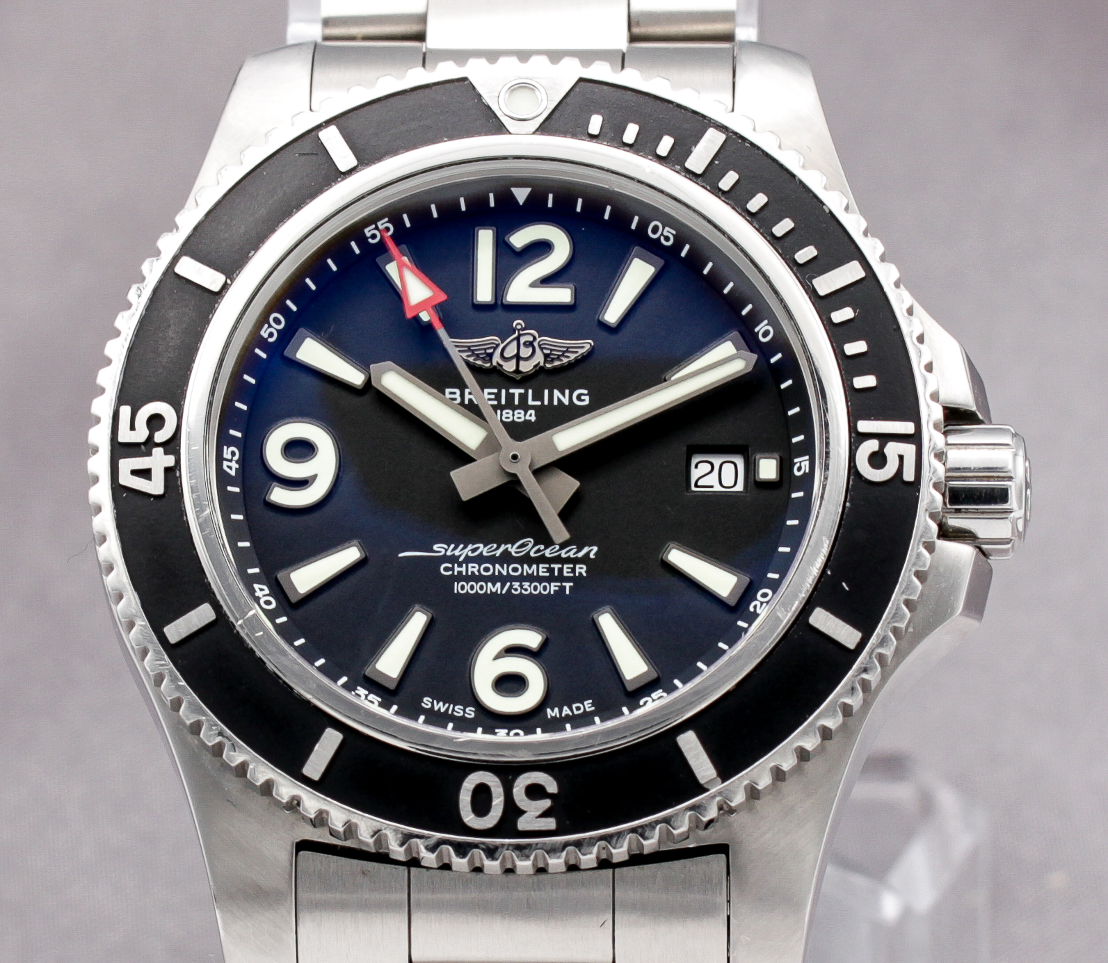 Breitling Superocean Automatic 44 ref. A17367D71B1A1 — dial view