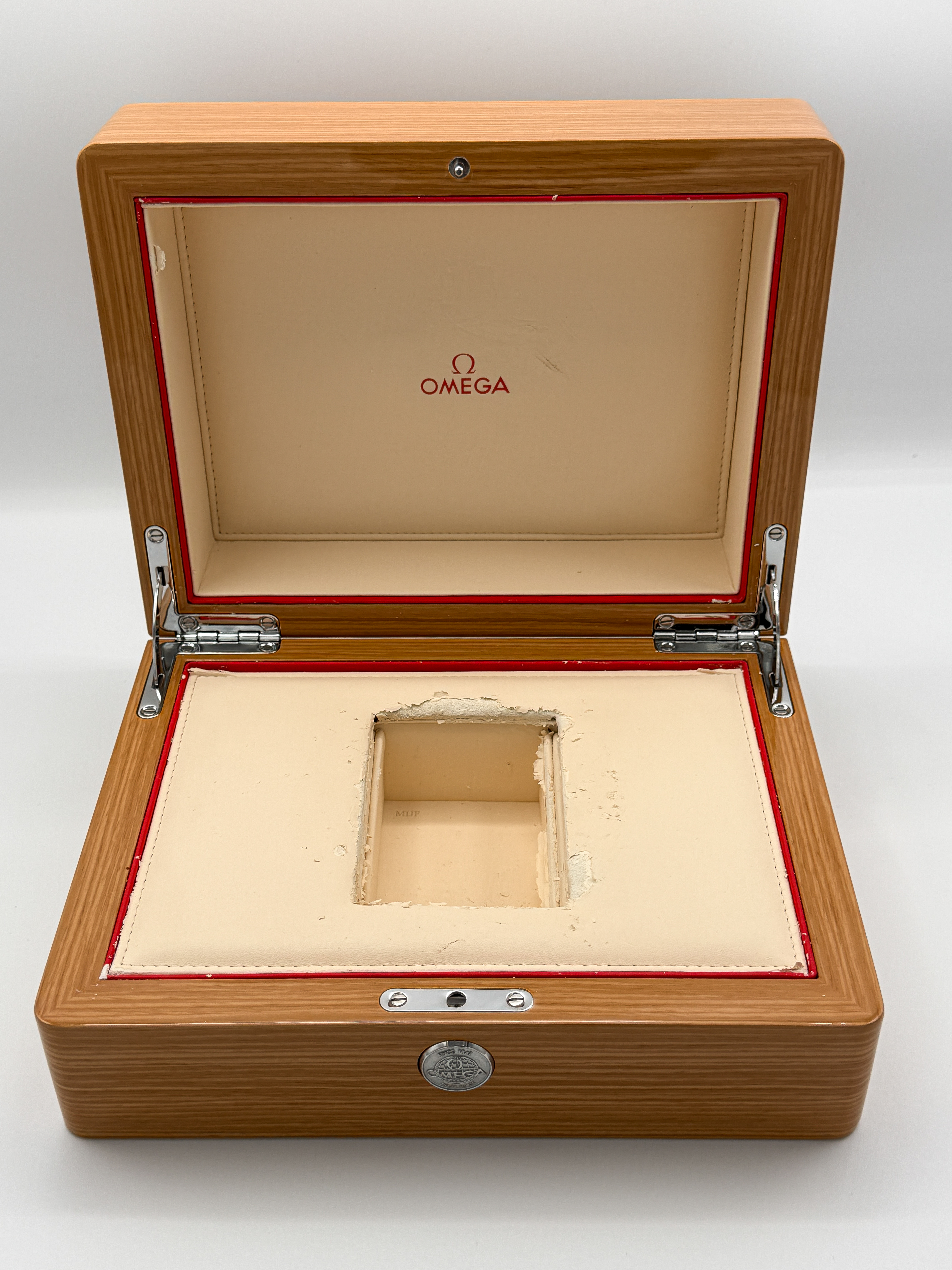 Omega Speedmaster Broad Arrow Co-Axial Chronometer Chronograph 42 mm ref. 321.10.42.50.02.001 — actual watch photograph