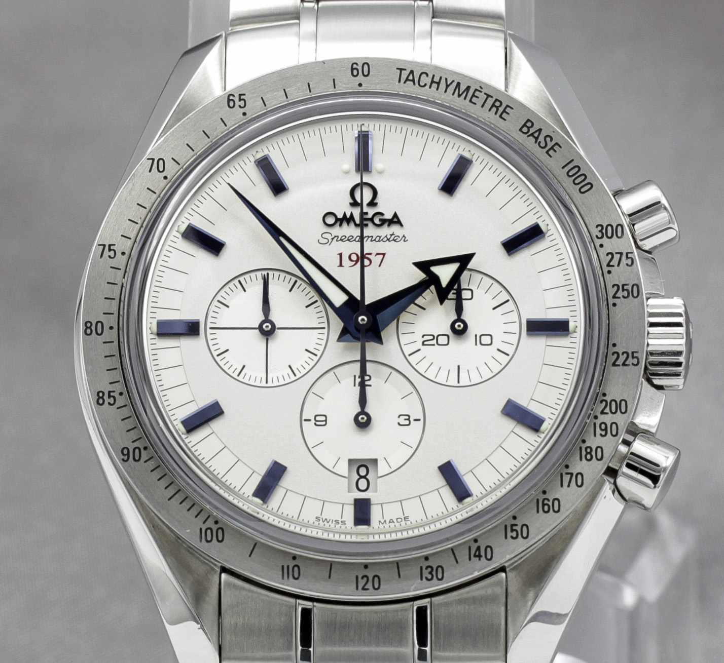 Omega Speedmaster Broad Arrow Co-Axial Chronometer Chronograph 42 mm ref. 321.10.42.50.02.001 — dial view